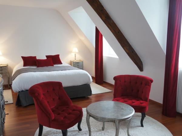 Manoir 1685 Saint Malo : photo 5 de la chambre chambre supérieure lit queen-size