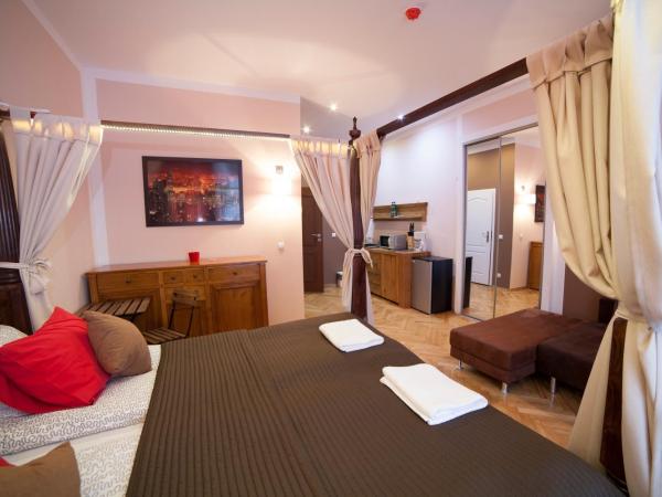 B&B La Fontaine : photo 2 de la chambre studio deluxe - vue sur place du marché principale