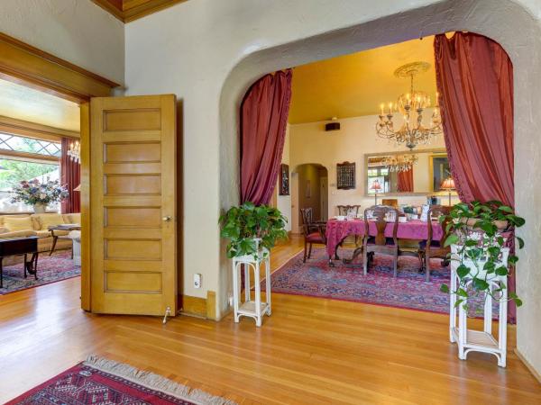 The St. Mary's Inn, Bed and Breakfast : photo 1 de la chambre chambre supérieure lit queen-size