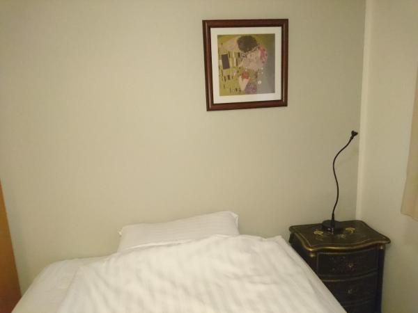 Alba Guesthouse : photo 3 de la chambre chambre lits jumeaux avec salle de bains commune