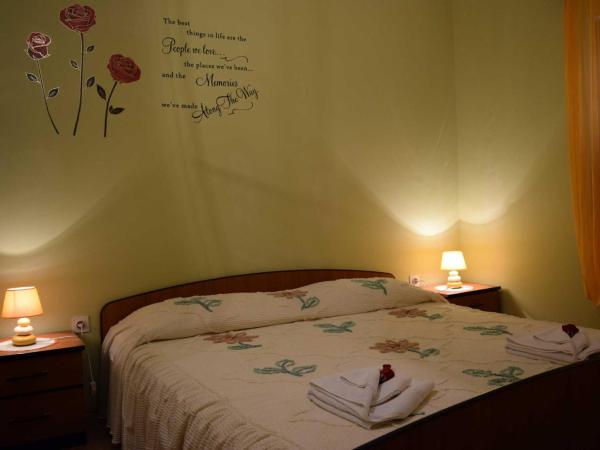 Guesthouse Marko : photo 3 de la chambre appartement avec terrasse