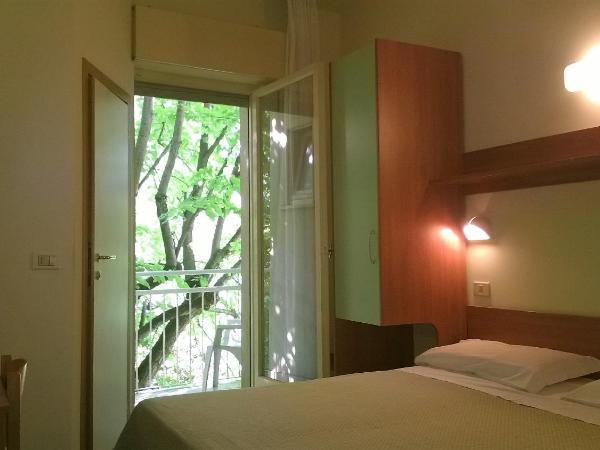 Hotel Capri : photo 8 de la chambre chambre double ou lits jumeaux standard