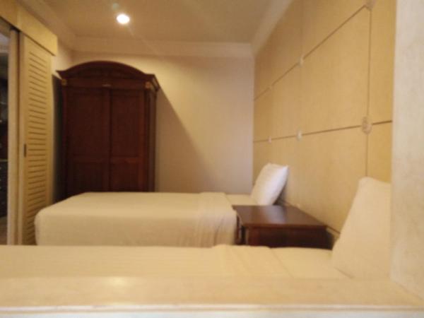 Four Seasons Place Pattaya : photo 2 de la chambre suite familiale