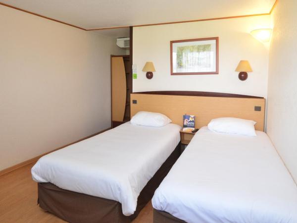 Campanile Brive-La-Gaillarde Ouest : photo 8 de la chambre chambre lits jumeaux