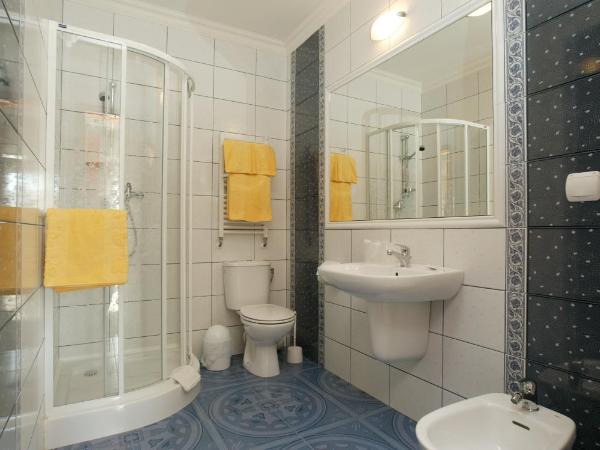 Hotel Polaris : photo 6 de la chambre chambre triple