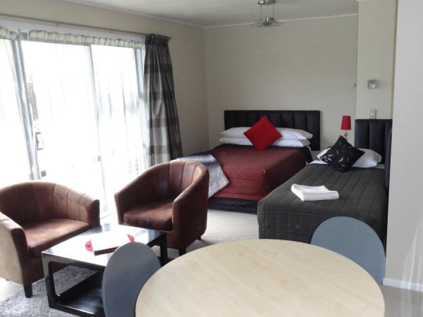 Aarburg Airport Motel : photo 8 de la chambre chambre familiale