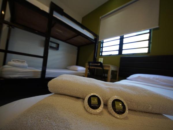 Tulip Hotel : photo 3 de la chambre chambre familiale