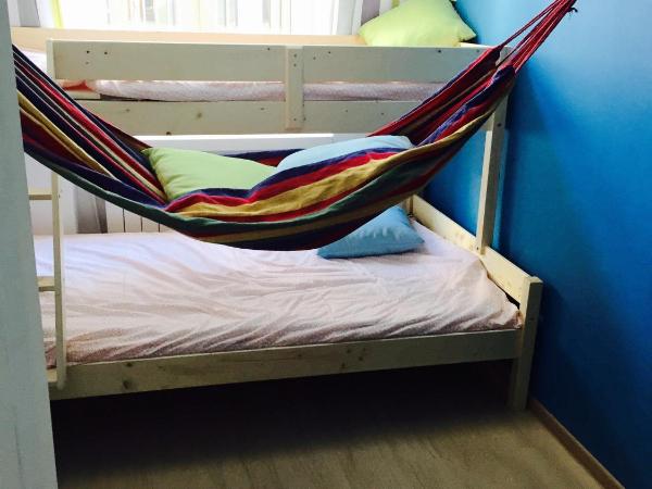 Stacja Centrum : photo 5 de la chambre chambre triple basique avec lits superposés