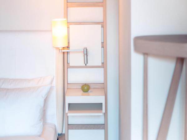 Hotel Bleibtreu Berlin by Golden Tulip : photo 9 de la chambre chambre standard lit queen-size