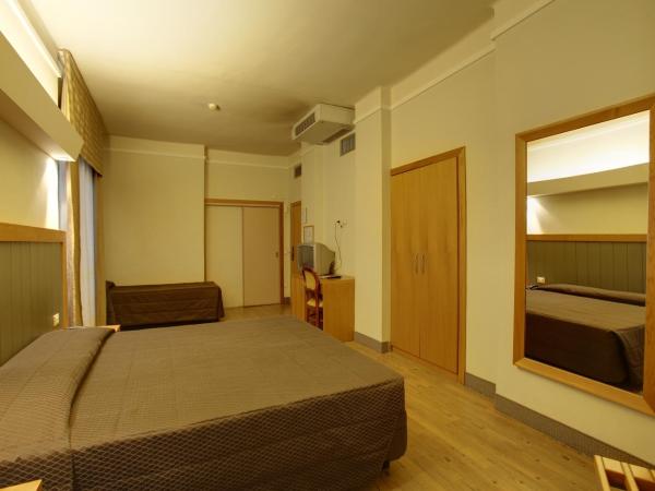 Hotel Delle Nazioni : photo 3 de la chambre chambre triple