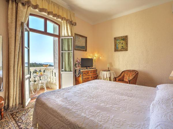 Le Château de Mei Lese : photo 1 de la chambre chambre double supérieure avec vue sur la mer, terrasse et balcon