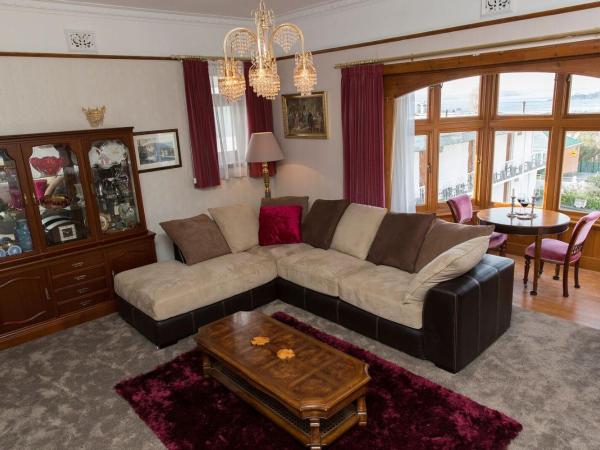 Motel Mayfair on Cavell : photo 1 de la chambre deluxe suite with sea view - cavell