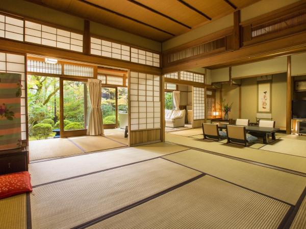 Hashinoya Bekkan Ransui : photo 7 de la chambre chambre lits jumeaux supérieure de style japonais avec vue sur le jardin