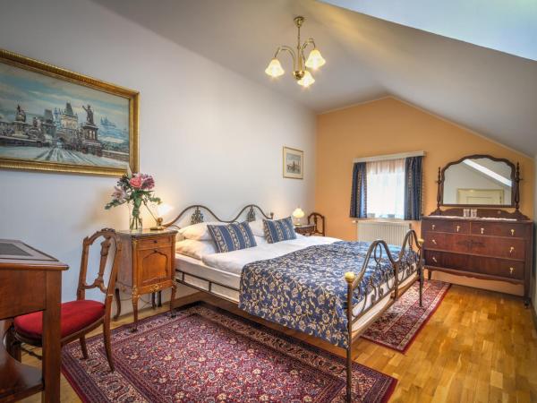 Red Lion Hotel : photo 2 de la chambre suite familiale