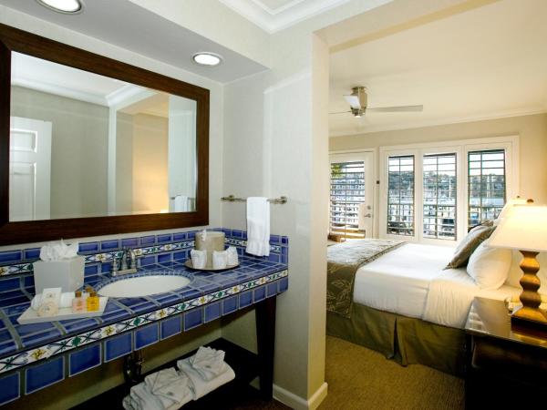 Best Western PLUS Island Palms Hotel & Marina : photo 6 de la chambre suite lit king-size avec canapé-lit - vue sur port de plaisance
