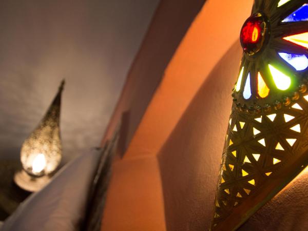 Riad Dar Mansoura : photo 9 de la chambre chambre triple sahara