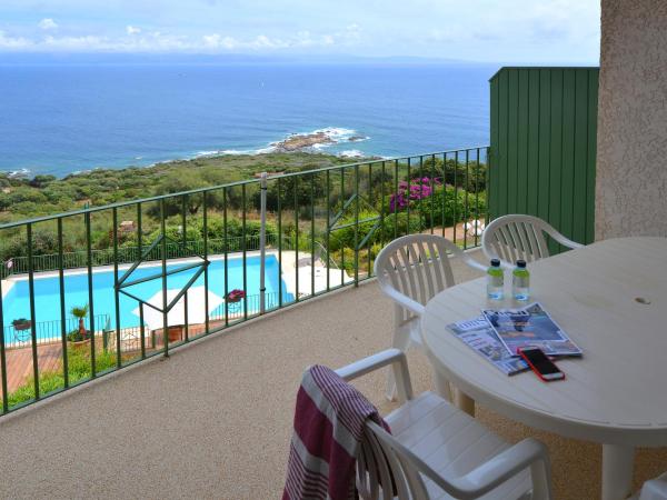 Residence Roc E Mare Cargèse : photo 5 de la chambre appartement 3 chambres - vue sur mer