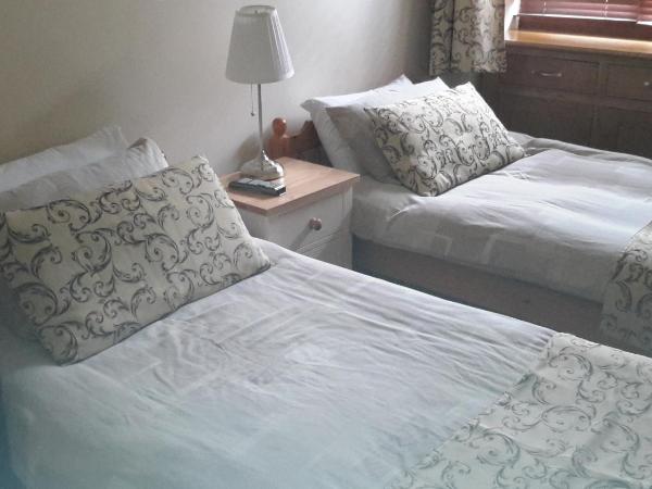 Bridge Farm Guesthouse rooms : photo 9 de la chambre chambre lits jumeaux Économique avec salle de bains privative