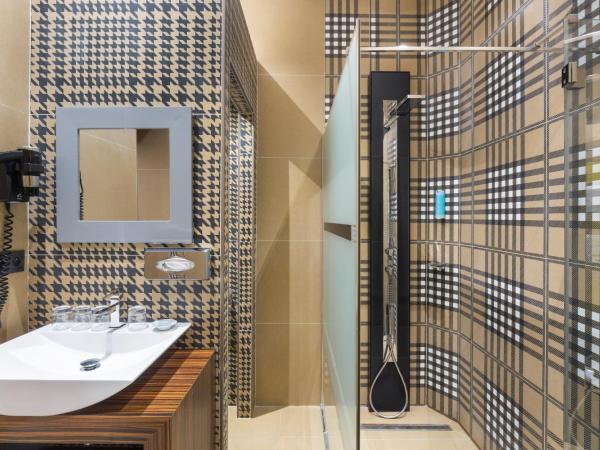 Best Western Plus Hôtel Brice Garden Nice : photo 10 de la chambre suite junior