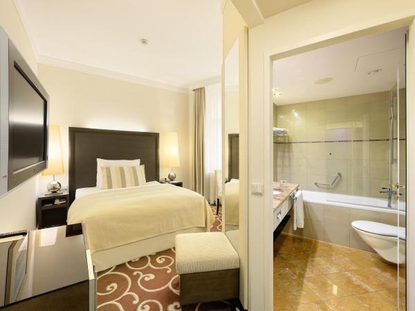 Grand Hotel Bohemia : photo 3 de la chambre chambre simple