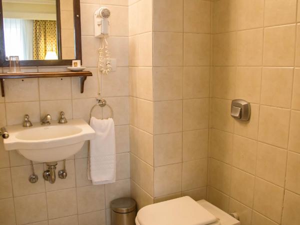 Kenton Palace Bariloche : photo 8 de la chambre chambre familiale (2 adultes et 2 enfants)