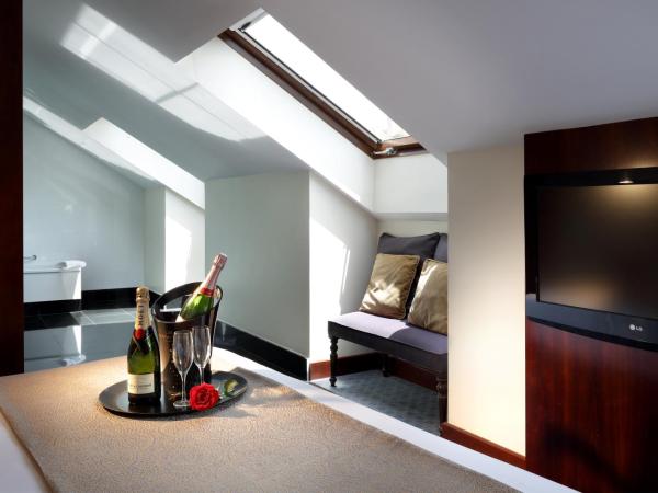 Eurostars Gran Via : photo 6 de la chambre suite - vue sur ville