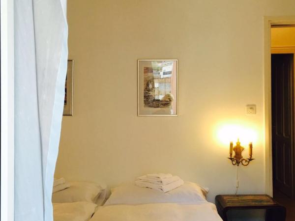 Bottega del Vino Guesthouse : photo 2 de la chambre chambre simple avec salle de bains commune