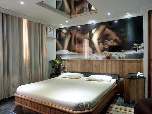 Hotel Itaoka (Adults Only) : photo 4 de la chambre chambre lit queen-size avec baignoire spa