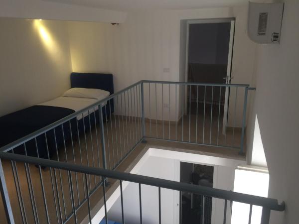 Base Napoli Mergellina : photo 7 de la chambre chambre double ou lits jumeaux avec balcon