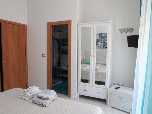 B&B Palazzo Scaramella : photo 5 de la chambre chambre double ou lits jumeaux avec salle de bains privative