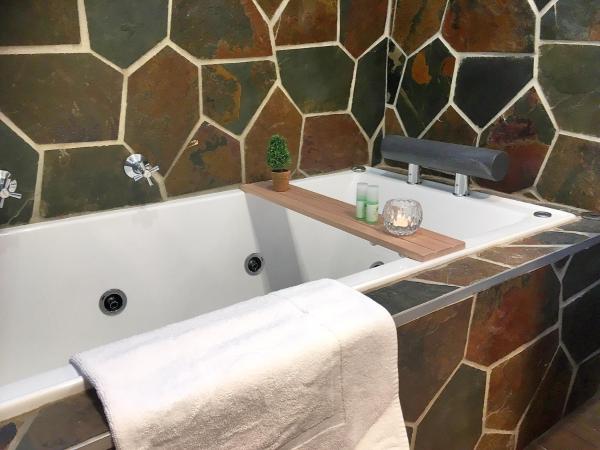 Motel Mayfair on Cavell : photo 8 de la chambre deluxe suite with sea view - cavell