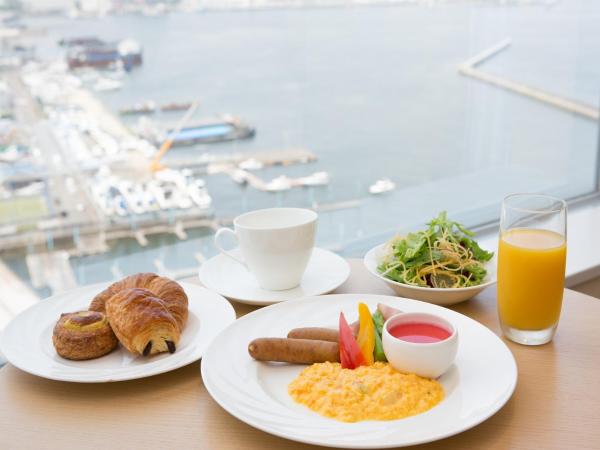 Grand Prince Hotel Hiroshima : photo 6 de la chambre chambre lit king-size Étage club - non-fumeurs