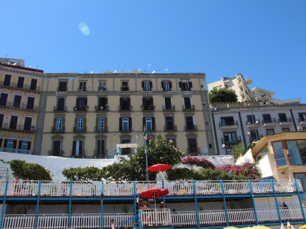 B&B Vista Mare : photo 1 de la chambre chambre double - vue sur montagne
