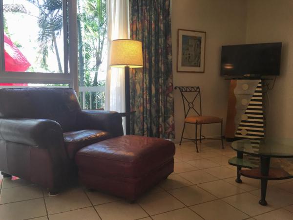 Manhattan Tower Apartment Hotel : photo 4 de la chambre appartement 1 chambre - vue sur piscine et cour - 104