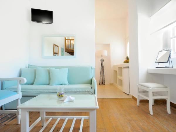 Mykonos Beach Hotel : photo 4 de la chambre chambre familiale - vue sur mer