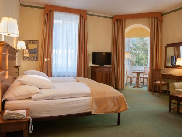 Hotel Reine Victoria : photo 2 de la chambre chambre familiale