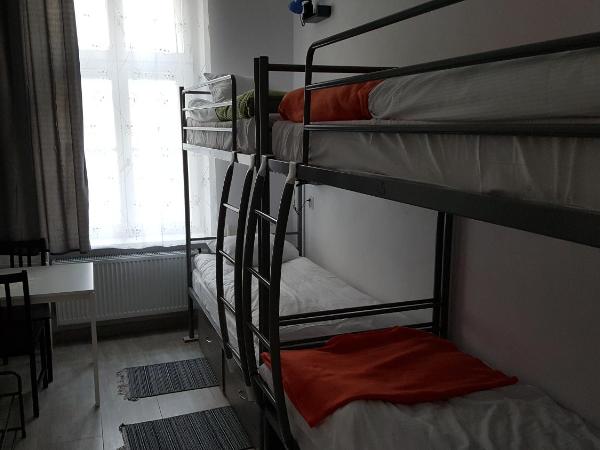 Hostel Lwowska 11 : photo 6 de la chambre lit dans dortoir mixte de 4 lits