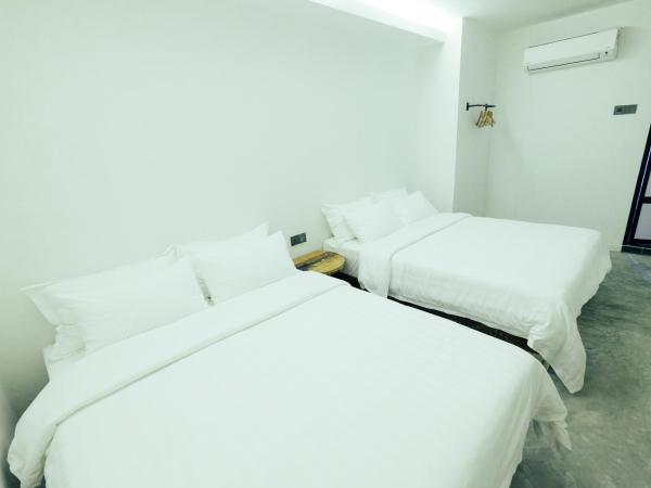 White Loft Hotel : photo 2 de la chambre chambre familiale 4