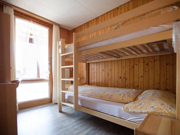 Hotel Edelweiss : photo 1 de la chambre chambre Économique avec lits superposés