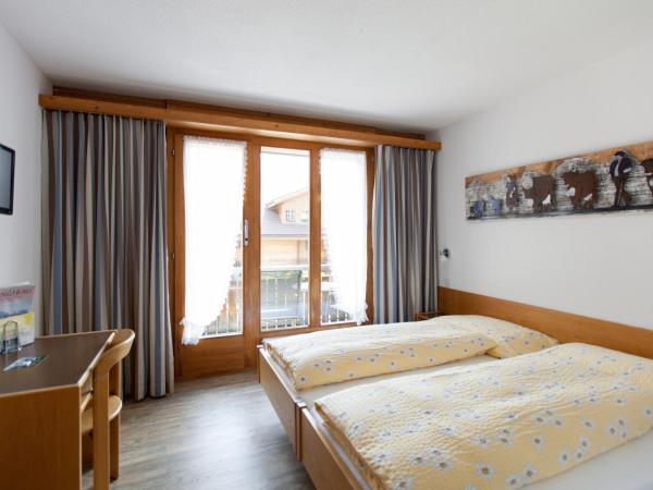 Hotel Edelweiss : photo 5 de la chambre chambre double avec balcon