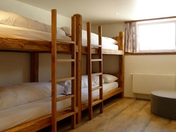 Berglodge Ristis : photo 2 de la chambre chambre quadruple - salle de bains commune (n° 2)