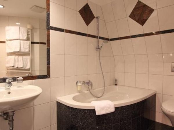 Aparthotel Astro - Nichtraucherhotel : photo 7 de la chambre chambre triple