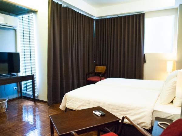 Baansilom Soi 3 : photo 5 de la chambre chambre lit king-size deluxe