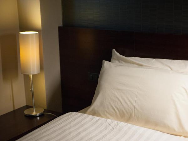 Baansilom Soi 3 : photo 7 de la chambre chambre lit king-size deluxe