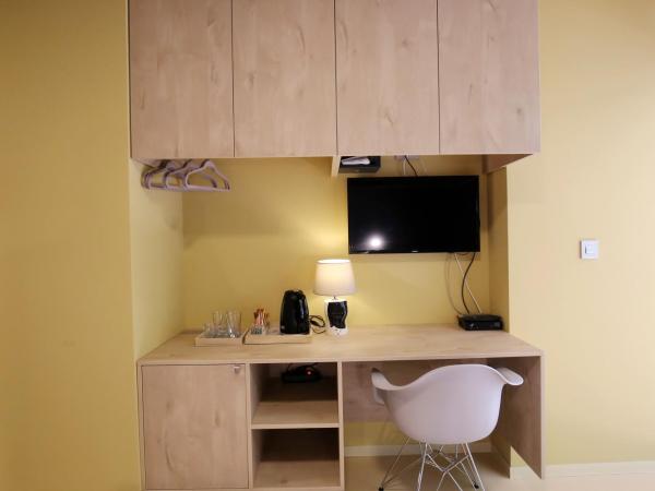 Kai Boutique Studio & Rooms : photo 4 de la chambre chambre double deluxe avec balcon