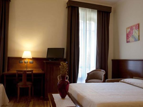 Hotel & Residence Torino Centro - Stazione Porta Susa : photo 4 de la chambre chambre triple