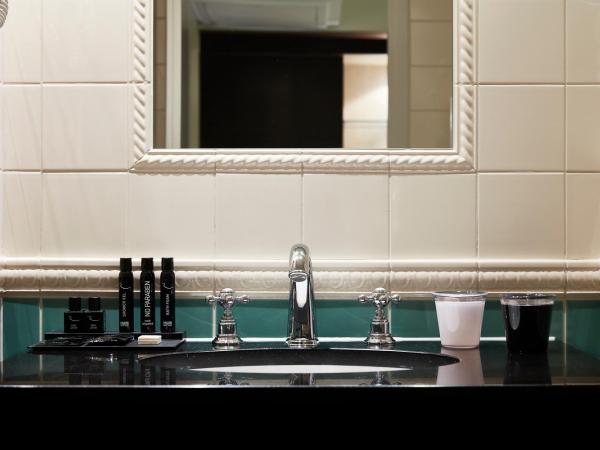 Hôtel Régent Contades : photo 9 de la chambre chambre supérieure