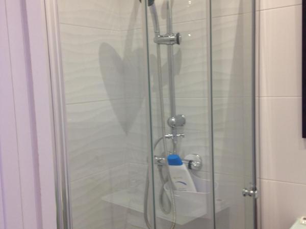 Hospedaje Lopez : photo 1 de la chambre chambre double avec salle de bains privative