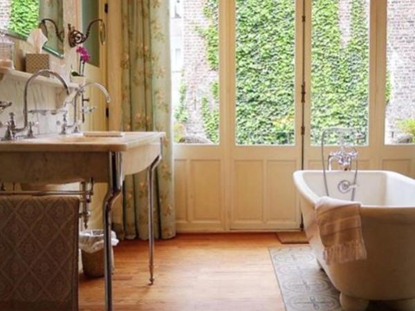 Maison Flagey Brussels : photo 1 de la chambre suite lit king-size avec balcon