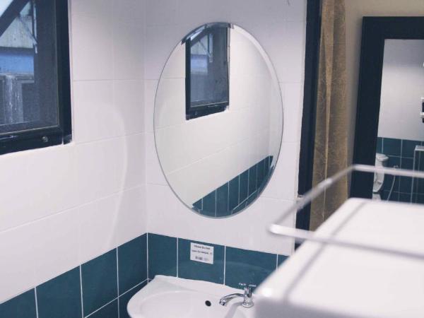 Erawan House : photo 8 de la chambre chambre lits jumeaux standard